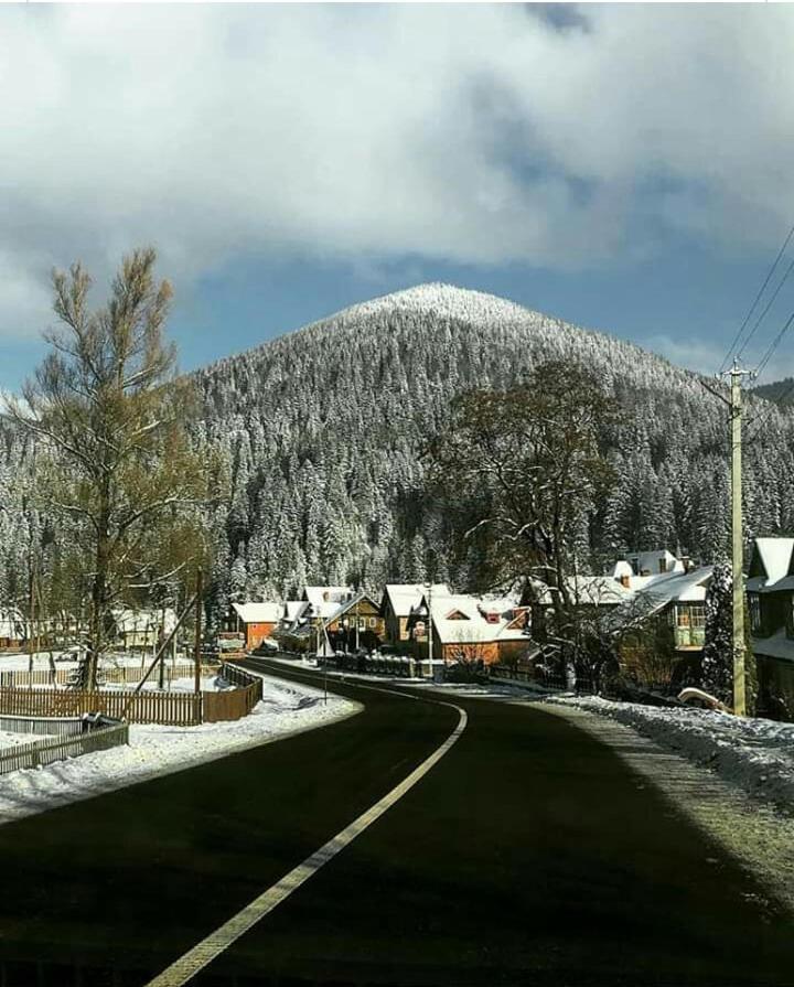 Садиба "Три Царі" Jaremtsje Buitenkant foto